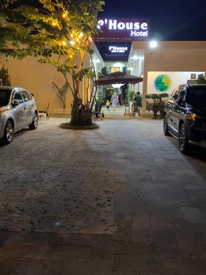 فندق بي هاوس بهان ثيت المظهر الخارجي الصورة